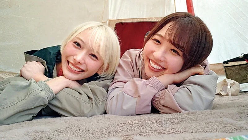 2人きりのテントでイチャラブなハメ撮りレズ